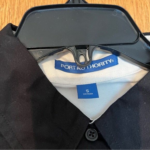 NWOT Port Authority Men’s Small Easy Care Long Sleeve Button Down Black S608 - Picture 4 of 9